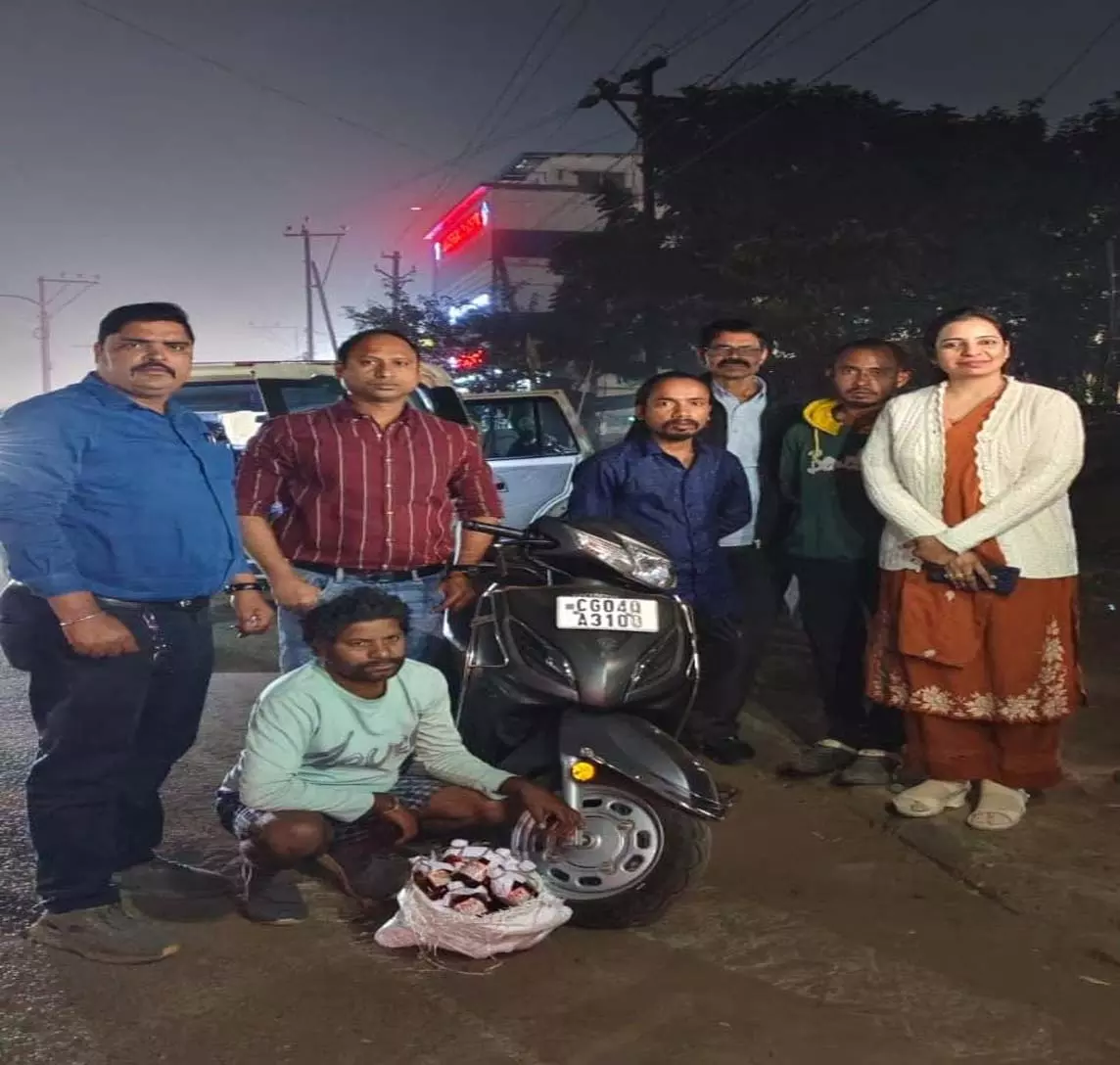 आबकारी विभाग की बड़ी कार्रवाई, अवैध शराब तस्करी में आरोपी गिरफ्तार आबकारी विभाग की बड़ी कार्रवाई, अवैध शराब तस्करी में आरोपी गिरफ्तार