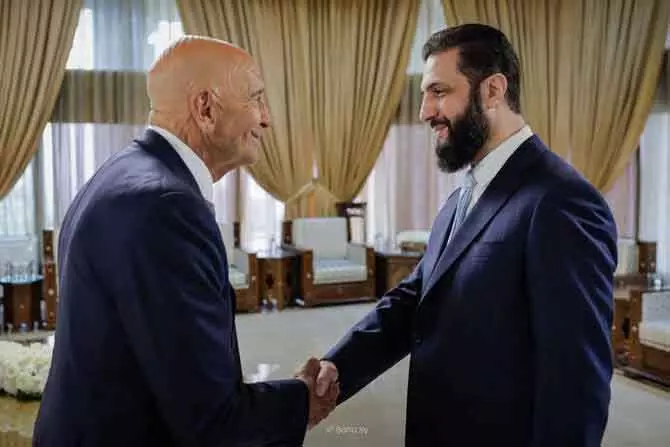 Damascus में बदली सत्ता: अमेरिकी राजदूत बोले— कुर्दों के साथ गठबंधन का कारण अब खत्म Damascus में बदली सत्ता: अमेरिकी राजदूत बोले— कुर्दों के साथ गठबंधन का कारण अब खत्म