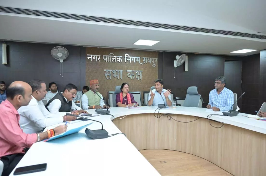 महापौर मीनल चौबे की अध्यक्षता में नवगठित जल बोर्ड समिति की बैठक महापौर मीनल चौबे की अध्यक्षता में नवगठित जल बोर्ड समिति की बैठक