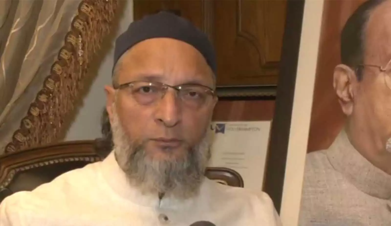 AIMIM की महाराष्ट्र नगर निगम चुनाव में जीत के बाद ओवैसी ने भाजपा के साथ गठबंधन से इनकार किया AIMIM की महाराष्ट्र नगर निगम चुनाव में जीत के बाद ओवैसी ने भाजपा के साथ गठबंधन से इनकार किया