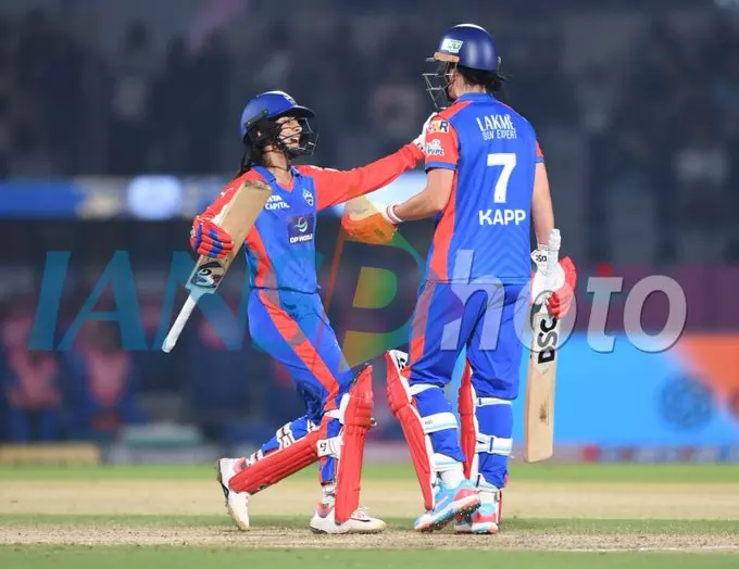 जेमिमा रॉड्रिग्स (51*) और लिज़ेल ली (46) की पारियों से दिल्ली कैपिटल्स ने मुंबई इंडियंस को 7 विकेट से हराया जेमिमा रॉड्रिग्स (51*) और लिज़ेल ली (46) की पारियों से दिल्ली कैपिटल्स ने मुंबई इंडियंस को 7 विकेट से हराया
