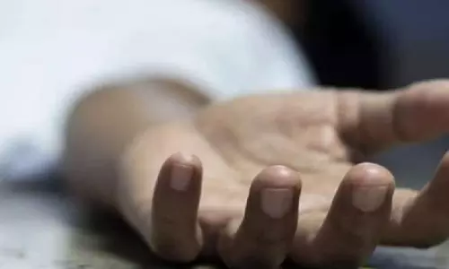 पीएचडी छात्र ने किया सुसाइड, अपार्टमेंट की छठवीं मंजिल से कूदा पीएचडी छात्र ने किया सुसाइड, अपार्टमेंट की छठवीं मंजिल से कूदा