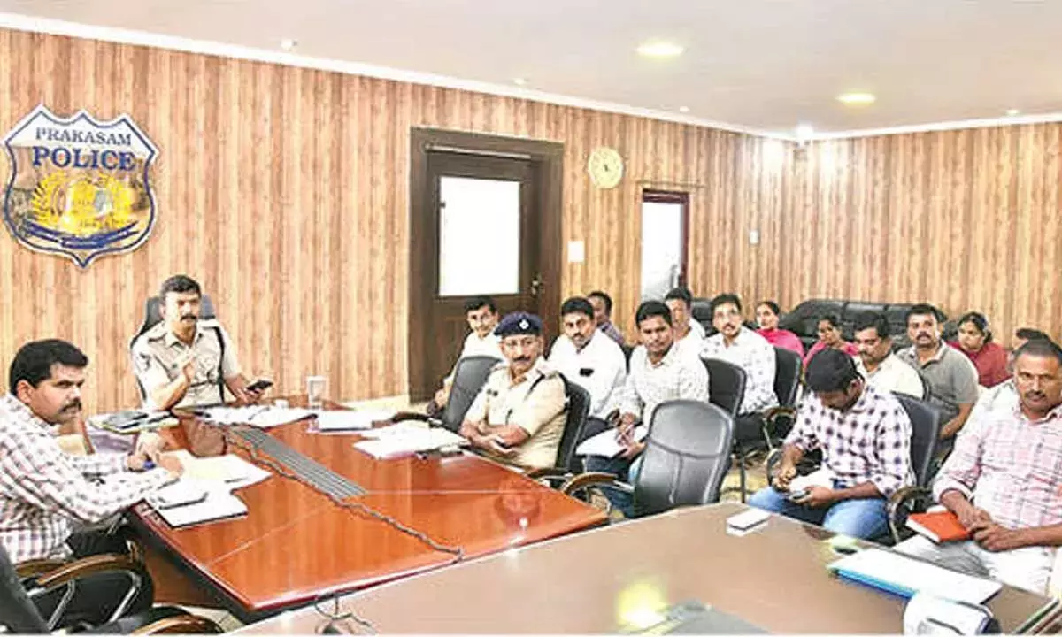 SP ने महिलाओं और बच्चों की सुरक्षा की समीक्षा की SP ने महिलाओं और बच्चों की सुरक्षा की समीक्षा की