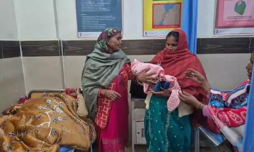 Hisar ऐसी दूसरी घटना में, 9 लड़कियों की मां ने लड़के को जन्म दिया Hisar ऐसी दूसरी घटना में, 9 लड़कियों की मां ने लड़के को जन्म दिया