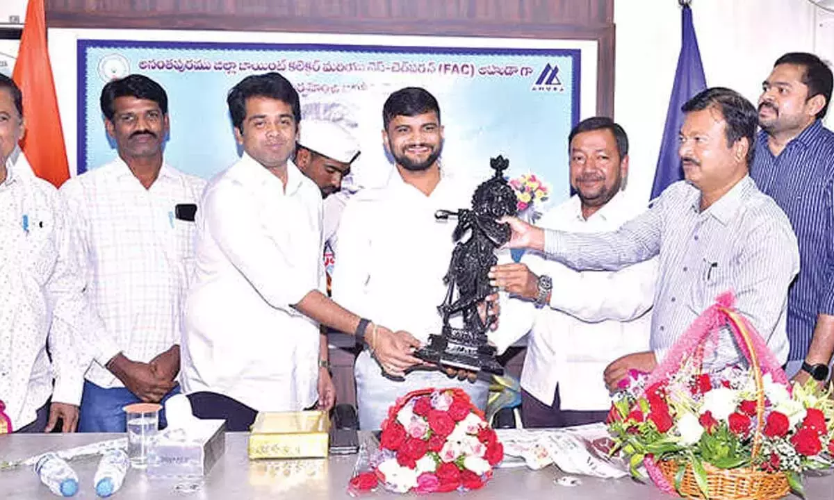 AHUDA VC को विदाई दी गई, सम्मानित किया गया