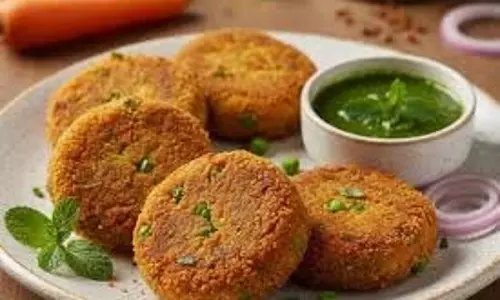 Laccha Aloo Cutlet Recipe: नाश्ते में ट्राइ करें क्रिस्पी लच्छेदार आलू कटलेट रेसपी