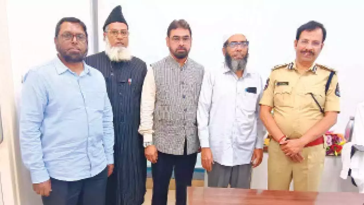 Telangana: शहर की पुलिस और JIH ने ड्रग्स के दुरुपयोग के खिलाफ हाथ मिलाया Telangana: शहर की पुलिस और JIH ने ड्रग्स के दुरुपयोग के खिलाफ हाथ मिलाया