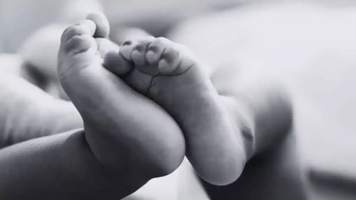 Latur: पति के देर से लौटने से गुस्साई महिला ने नवजात बेटी की हत्या कर दी