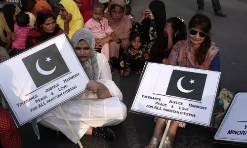 Pakistan में अल्पसंख्यकों की हालत पर EU की आलोचना Pakistan में अल्पसंख्यकों की हालत पर EU की आलोचना