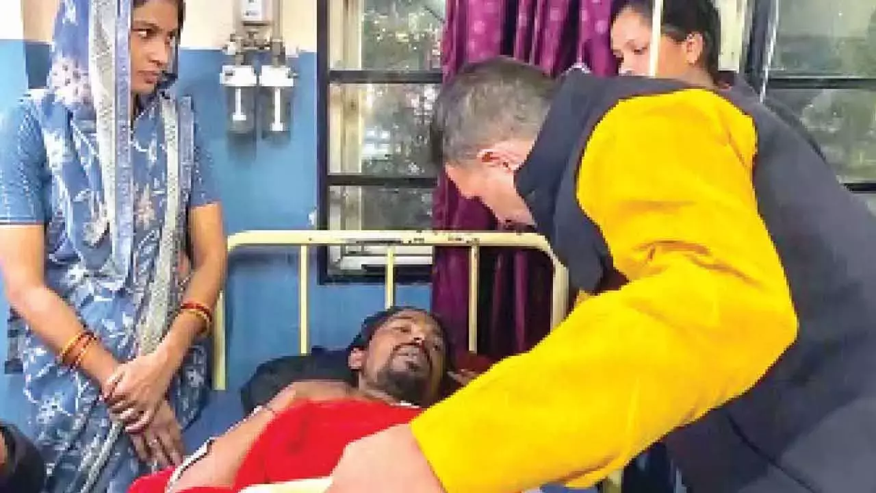 MP सरकार ने इंदौर में पानी में मिलावट की जांच के लिए पैनल बनाया MP सरकार ने इंदौर में पानी में मिलावट की जांच के लिए पैनल बनाया