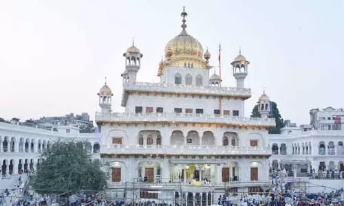 Akal Takht ने जालंधर में बेअदबी की घटना की जांच के आदेश दिए, गुरुद्वारों में कड़ी सुरक्षा की मांग की Akal Takht ने जालंधर में बेअदबी की घटना की जांच के आदेश दिए, गुरुद्वारों में कड़ी सुरक्षा की मांग की