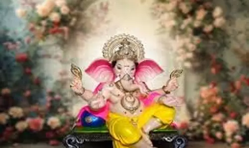 Ganesh Jayanti 2026 Vrat Katha: गणेश चतुर्थी पर करें इस पावन कथा का पाठ, विघ्न-बाधाएं होंगी दूर Ganesh Jayanti 2026 Vrat Katha: गणेश चतुर्थी पर करें इस पावन कथा का पाठ, विघ्न-बाधाएं होंगी दूर