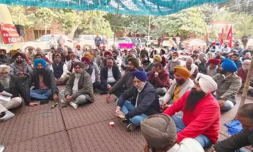 PSPCL की प्रॉपर्टी बेचने के सरकार के कदम का कर्मचारियों ने विरोध किया PSPCL की प्रॉपर्टी बेचने के सरकार के कदम का कर्मचारियों ने विरोध किया
