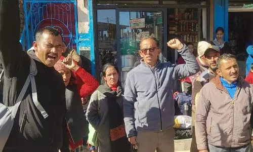 ट्रांस-गिरी इलाके में HRTC की सर्विस खराब, शिलाई से शिमला के लिए कोई सीधी बस सर्विस नहीं ट्रांस-गिरी इलाके में HRTC की सर्विस खराब, शिलाई से शिमला के लिए कोई सीधी बस सर्विस नहीं