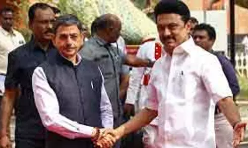 स्टालिन ने राज्यपाल के अभिभाषण पर कड़ी टिप्पणी की स्टालिन ने राज्यपाल के अभिभाषण पर कड़ी टिप्पणी की