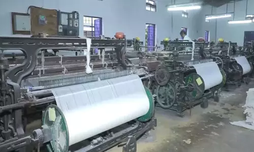Tamil Nadu: केंद्रीय बजट 2026 में पावरलूम श्रमिकों ने सौर ऊर्जा पर 50 प्रतिशत सब्सिडी की मांग की