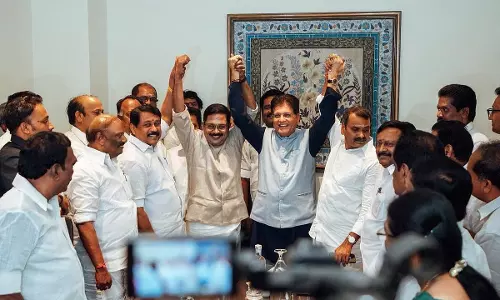 AMMK ने NDA में शामिल होकर राजनीतिक गठबंधन मजबूत किया AMMK ने NDA में शामिल होकर राजनीतिक गठबंधन मजबूत किया