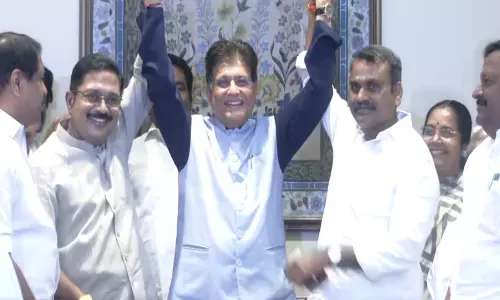 एएमएमके के एनडीए में फिर से शामिल होने पर TTV दिनाकरण ने बीजेपी के पीयूष गोयल से मुलाकात की