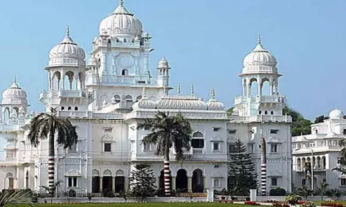 Lucknow: KGMU में बड़ी सुविधा, ट्रॉमा सेंटर में फ्री इलाज 24×7 Lucknow: KGMU में बड़ी सुविधा, ट्रॉमा सेंटर में फ्री इलाज 24×7