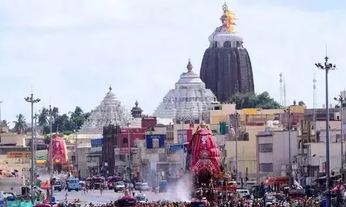 Social Media पर बम की धमकी के बाद पुरी जगन्नाथ मंदिर में सुरक्षा बढ़ा दी गई Social Media पर बम की धमकी के बाद पुरी जगन्नाथ मंदिर में सुरक्षा बढ़ा दी गई