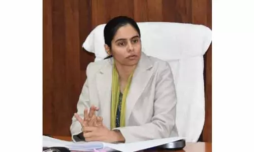 DDC Reasi ने जेजेएम की प्रगति और राजस्व विभाग के कामकाज की समीक्षा की