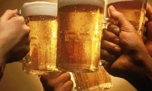 मातम में बदली पार्टी...2 दोस्त और 19 कैन बीयर वाली चौंकाने वाली खबर मातम में बदली पार्टी...2 दोस्त और 19 कैन बीयर वाली चौंकाने वाली खबर