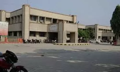 Farrukhabad: लोहिया अस्पताल में ऑपरेशन से पहले जांच प्रक्रिया सख्ती से लागू Farrukhabad: लोहिया अस्पताल में ऑपरेशन से पहले जांच प्रक्रिया सख्ती से लागू