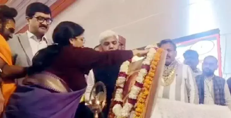 Farrukhabad: वैदिक संस्कृति पर मेला रामनगरिया में आयोजित संगोष्ठी में मंत्री की उपस्थिति Farrukhabad: वैदिक संस्कृति पर मेला रामनगरिया में आयोजित संगोष्ठी में मंत्री की उपस्थिति