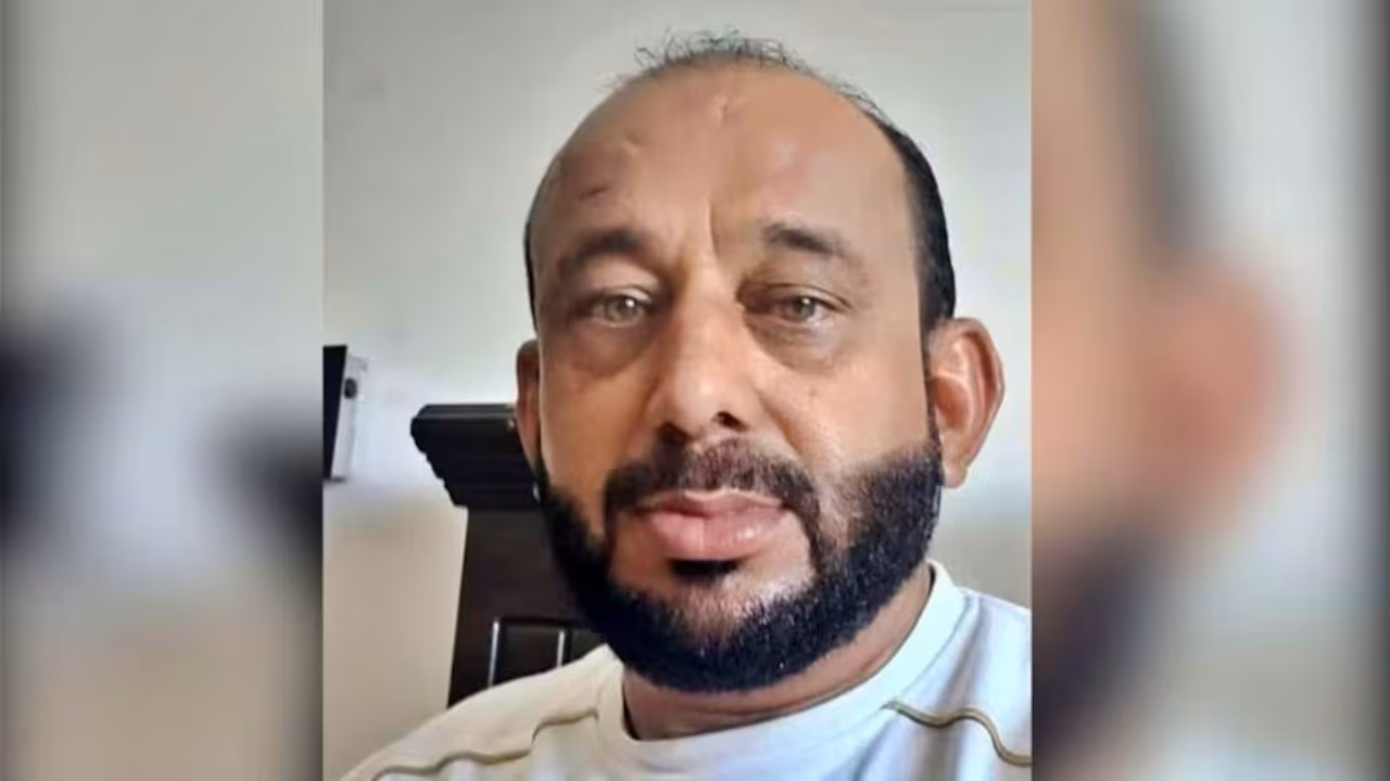 Sambhal: संभल हिंसा के मुख्य साजिशकर्ता शारिक सथा पर यूपी प्रशासन का शिकंजा Sambhal: संभल हिंसा के मुख्य साजिशकर्ता शारिक सथा पर यूपी प्रशासन का शिकंजा