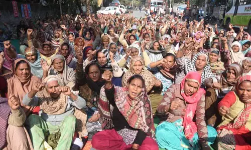 Ludhiana: नए रोज़गार बिल के ख़िलाफ़ मज़दूरों ने रैली निकाली