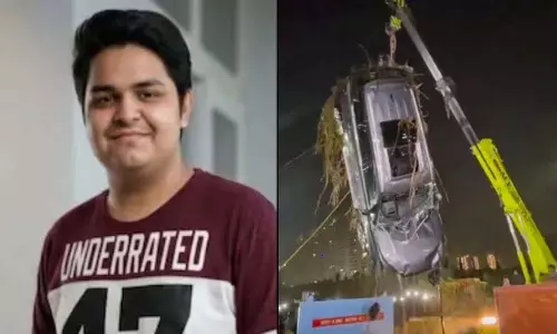 Noida में डूबने की दुखद घटना: पिता की दिल दहला देने वाली गुहार Noida में डूबने की दुखद घटना: पिता की दिल दहला देने वाली गुहार