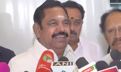 एडप्पादी पलानीस्वामी ने NDA में शामिल होने पर टीटीवी दिनाकरन का स्वागत किया एडप्पादी पलानीस्वामी ने NDA में शामिल होने पर टीटीवी दिनाकरन का स्वागत किया
