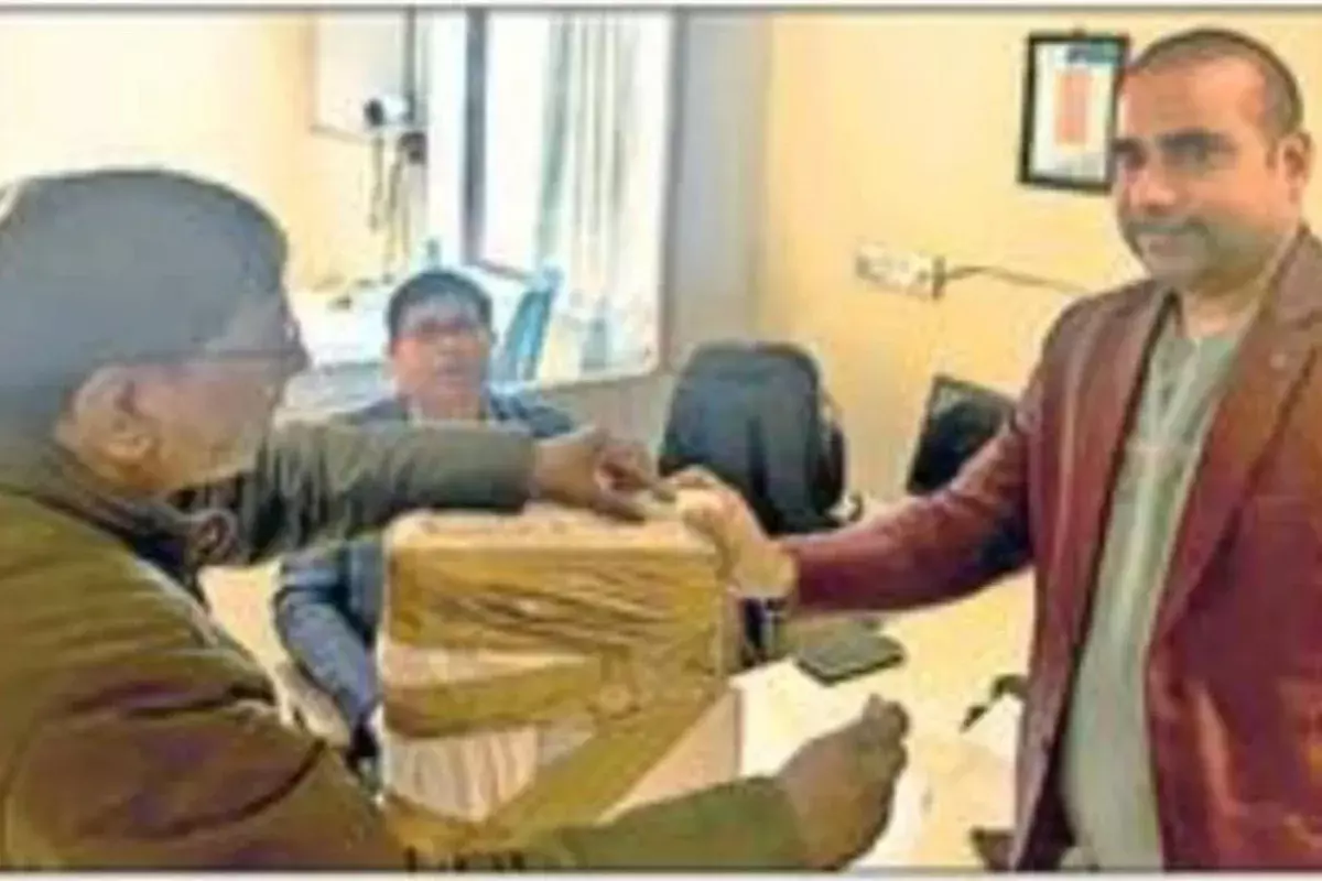 Bareilly: जीएसटी बकाया न भरने पर बरेली प्लाईबोर्ड प्लांट कुर्क Bareilly: जीएसटी बकाया न भरने पर बरेली प्लाईबोर्ड प्लांट कुर्क