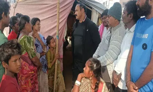 Kodad में दो दशकों से रह रहे बंदर सर्कस में करतब दिखाते Kodad में दो दशकों से रह रहे बंदर सर्कस में करतब दिखाते