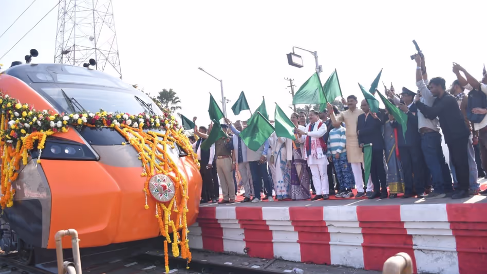 Assam : कुछ ही घंटों में हाउसफुल कामाख्या-हावड़ा रूट के लिए Assam : कुछ ही घंटों में हाउसफुल कामाख्या-हावड़ा रूट के लिए