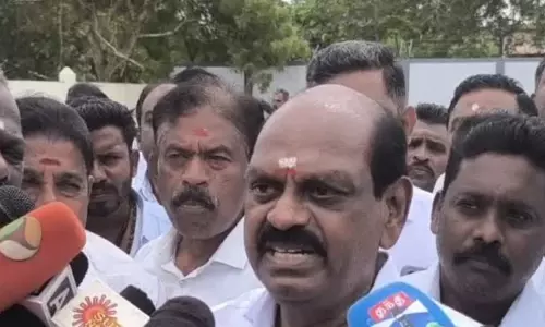 Chennai: तमिलनाडु में सियासी बदलाव, पूर्व मंत्री ने AIADMK छोड़ा, DMK में शामिल