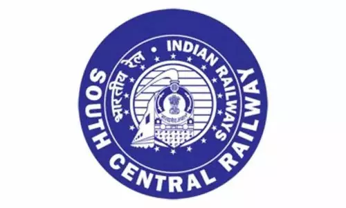 SCR ने संक्रांति पर भारी भीड़ को मैनेज किया, एक करोड़ यात्रियों की आवाजाही का रिकॉर्ड बनाया SCR ने संक्रांति पर भारी भीड़ को मैनेज किया, एक करोड़ यात्रियों की आवाजाही का रिकॉर्ड बनाया