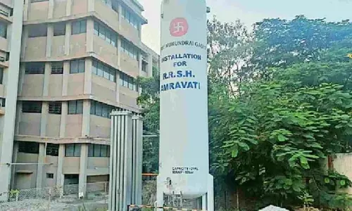 अमरावती में 16 Oxygen Plants बंद, सिलेंडर पर करोड़ों खर्च अमरावती में 16 Oxygen Plants बंद, सिलेंडर पर करोड़ों खर्च