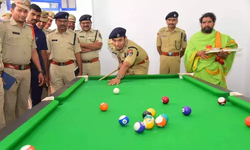 Karimnagar :  पुलिसकर्मियों के लिए इनडोर गेम्स हॉल शौर्य का उद्घाटन