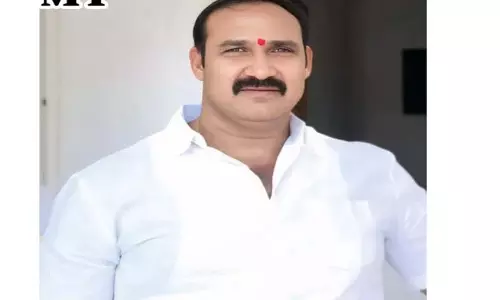 कोडडा के पूर्व MLA मल्लैया यादव ने सूर्यपेट में सख्त कानून लागू करने की मांग की कोडडा के पूर्व MLA मल्लैया यादव ने सूर्यपेट में सख्त कानून लागू करने की मांग की
