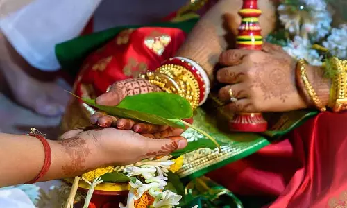 शादी के दिन Hearing को लेकर परिवार चिंतित शादी के दिन Hearing को लेकर परिवार चिंतित