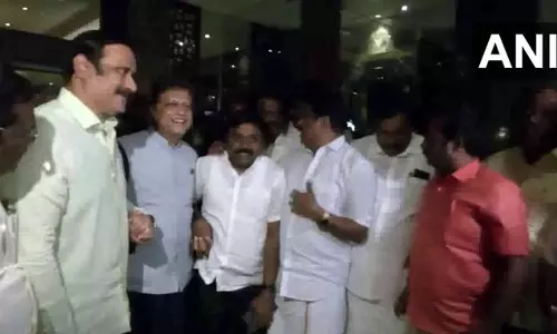 केंद्रीय मंत्री पीयूष गोयल ने PMK अध्यक्ष अंबुमणि रामदास से की अहम बैठक केंद्रीय मंत्री पीयूष गोयल ने PMK अध्यक्ष अंबुमणि रामदास से की अहम बैठक