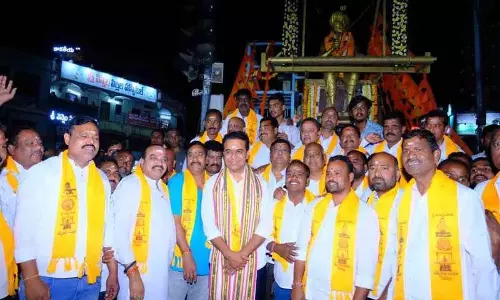 मार्कंडेयु के आशीर्वाद से कपड़ा उद्योग अच्छा होना चाहिए: KTR मार्कंडेयु के आशीर्वाद से कपड़ा उद्योग अच्छा होना चाहिए: KTR