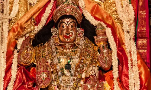 बसंत पंचमी पर शृंगेरी शारदा पीठम में होता है अक्षराभ्यास, ज्ञान की देवी बच्चों को देती हैं विशेष आशीर्वाद बसंत पंचमी पर शृंगेरी शारदा पीठम में होता है अक्षराभ्यास, ज्ञान की देवी बच्चों को देती हैं विशेष आशीर्वाद
