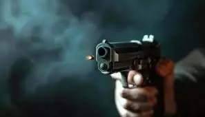 Patna: हॉस्टल में बमबाजी और गोलीबारी से फैली दहशत, दो छात्र घायल Patna: हॉस्टल में बमबाजी और गोलीबारी से फैली दहशत, दो छात्र घायल