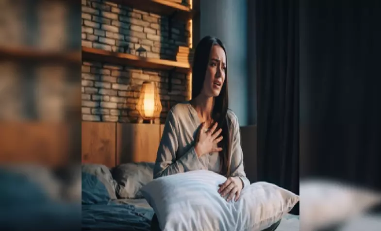 लगातार खांसी बनी जान की दुश्मन? इन आयुर्वेदिक नुस्खों से मिलेगी राहत लगातार खांसी बनी जान की दुश्मन? इन आयुर्वेदिक नुस्खों से मिलेगी राहत