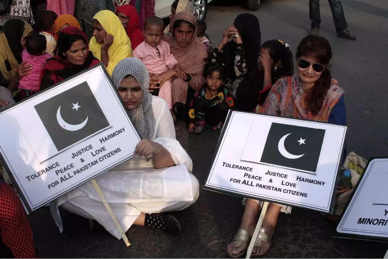 Pakistan में अल्पसंख्यकों की हालत पर EU की आलोचना Pakistan में अल्पसंख्यकों की हालत पर EU की आलोचना