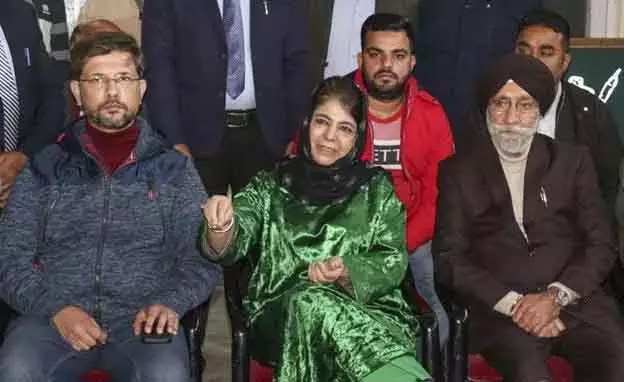 Mehbooba: PDP का एजेंडा जम्मू-कश्मीर में शांति बहाल करना है Mehbooba: PDP का एजेंडा जम्मू-कश्मीर में शांति बहाल करना है