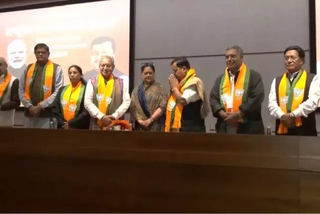 Delhi में नए अध्यक्ष नितिन नवीन के नेतृत्व में भाजपा में अंदरूनी बातचीत चल रही Delhi में नए अध्यक्ष नितिन नवीन के नेतृत्व में भाजपा में अंदरूनी बातचीत चल रही