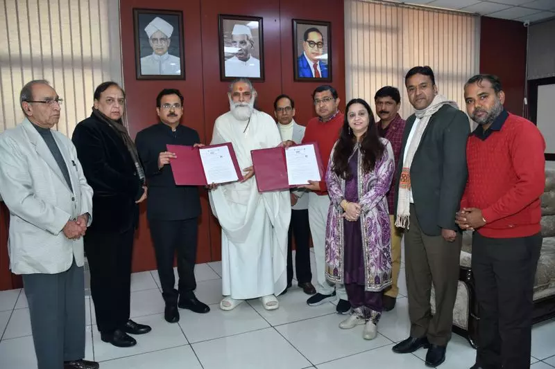 Sirsa यूनिवर्सिटी ने वैल्यू-बेस्ड लर्निंग को बढ़ावा देने के लिए समझौता किया Sirsa यूनिवर्सिटी ने वैल्यू-बेस्ड लर्निंग को बढ़ावा देने के लिए समझौता किया